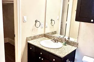 1049 W 22nd St, Houston, TX 77008 - Photo 30