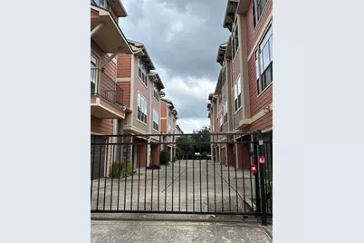 1049 W 22nd Street #H, Houston, TX 77008 - Photo 2