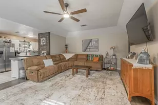 2203 Shannon Dr, Huntsville, TX 77320 - Photo 6