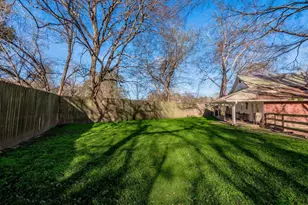 2203 Shannon Dr, Huntsville, TX 77320 - Photo 30