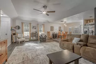 2203 Shannon Dr, Huntsville, TX 77320 - Photo 4