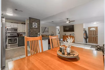 2203 Shannon Drive, Huntsville, TX 77320 - Photo 14