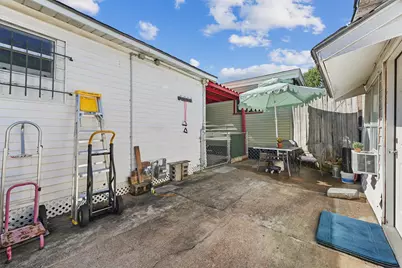 1227 Common Park Drive, Houston, TX 77009 - Photo 16