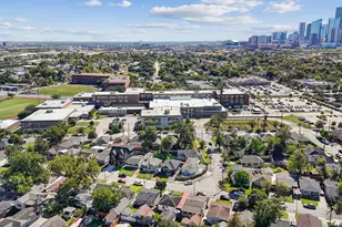 1227 Common Park Dr, Houston, TX 77009 - Photo 24