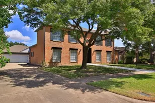 8006 Albin Ln, Houston, TX 77071 - Photo 2