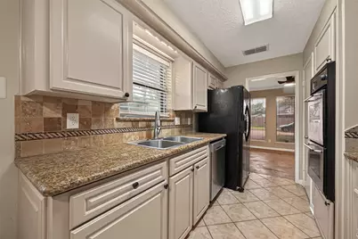 9854 Sagebark Drive, Houston, TX 77089 - Photo 18