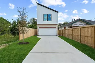 7704 Sealey St, Houston, TX 77088 - Photo 1