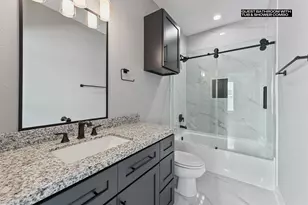 7704 Sealey St, Houston, TX 77088 - Photo 16