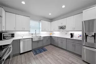 28402 Calaveras Creek Ct, Houston, TX 77336 - Photo 14