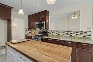 2004 Aberdeen Dr, League City, TX 77573 - Photo 10