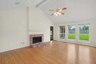 2004 Aberdeen Dr, League City, TX 77573 - Photo 4