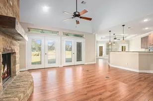 14010 Patricia Ln, Alvin, TX 77511 - Photo 4