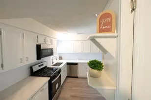 5631 Westover St, Houston, TX 77033 - Photo 8