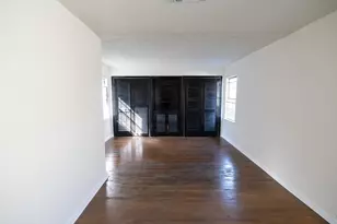 5631 Westover St, Houston, TX 77033 - Photo 14