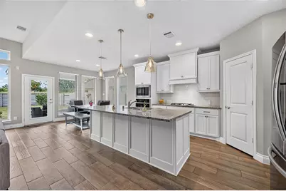 2047 Blackhawk Ridge Lane, Manvel, TX 77578 - Photo 8