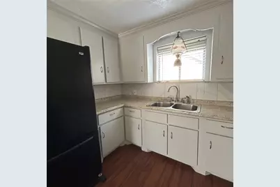 2918 46th Street #3, Dickinson, TX 77539 - Photo 4