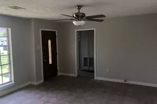 306 Tennyson St, San Leon, TX 77539 - Photo 2