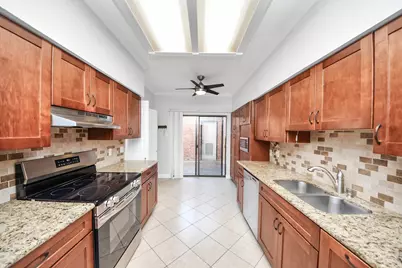 2468 Bering Drive, Houston, TX 77057 - Photo 10