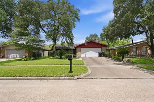 15718 Munson Ln, Houston, TX 77053 - Photo 1
