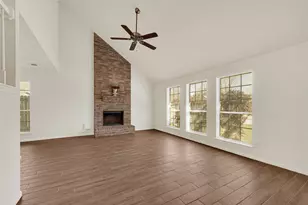 4910 Brownfields Ct, Houston, TX 77066 - Photo 6