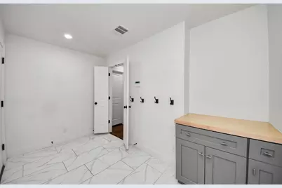 10038 Westview Drive, Houston, TX 77055 - Photo 14