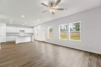 10743 Red Flagstone Drive, Conroe, TX 77306 - Photo 6