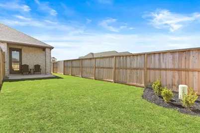 11915 S Pavillion Drive, Mont Belvieu, TX 77523 - Photo 34