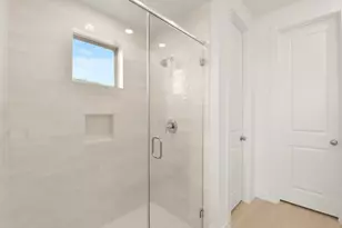 11915 S Pavillion Dr, Mont Belvieu, TX 77523 - Photo 20