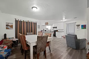 1907 N Roberson St, Conroe, TX 77301 - Photo 10