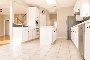 2438 Weatherford Dr, Pearland, TX 77584 - Photo 12