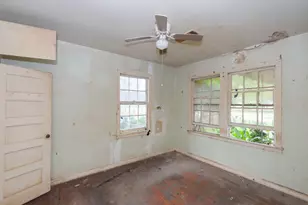 1720 W Sidnor St, Alvin, TX 77511 - Photo 10