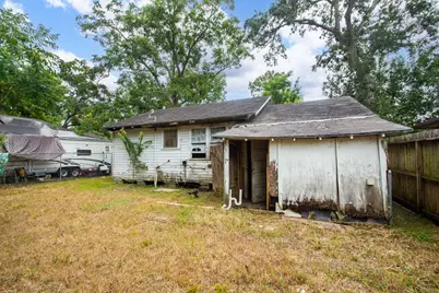 1720 W Sidnor Street, Alvin, TX 77511 - Photo 20