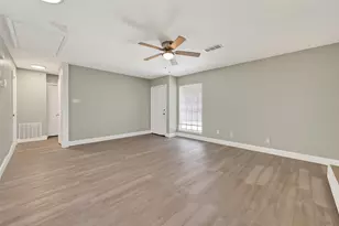 12211 Chimney Rock Rd, Houston, TX 77035 - Photo 4