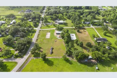 2257 County Road 529, Alvin, TX 77511 - Photo 2