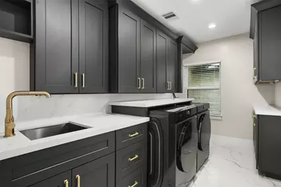 4002 Dixie Farm Road, Pearland, TX 77581 - Photo 16