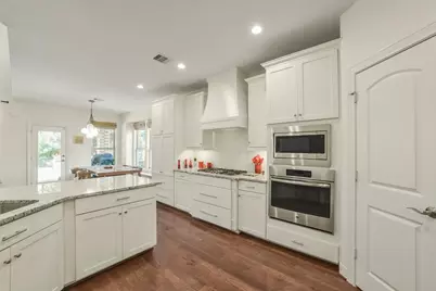 6 S Wheatleigh Drive, Tomball, TX 77375 - Photo 10