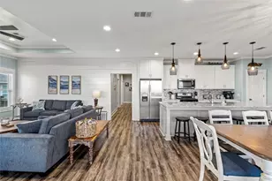 1317 Emerald Dr, Crystal Beach, TX 77650 - Photo 10