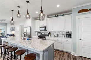 1317 Emerald Dr, Crystal Beach, TX 77650 - Photo 8