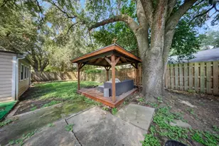 15738 Tammany Ln, Houston, TX 77082 - Photo 10