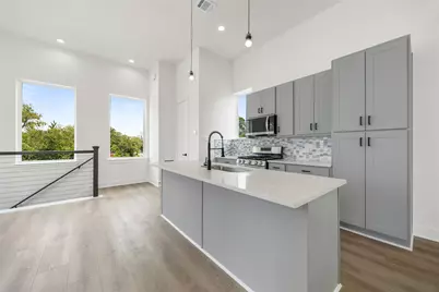 947 Green Meadow Street #B, Houston, TX 77091 - Photo 4