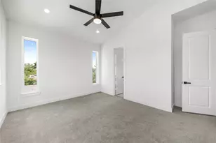 947 Green Meadow St, Houston, TX 77091 - Photo 10