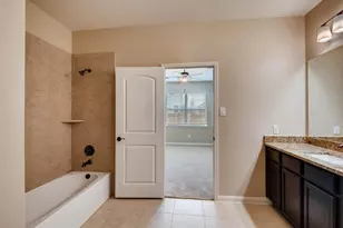 8862 Oval Glass St, Conroe, TX 77304 - Photo 12