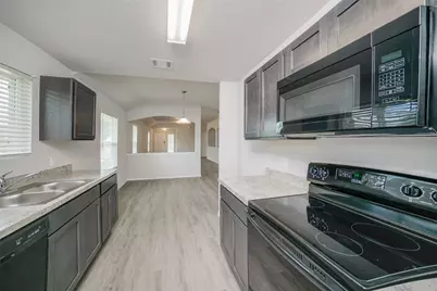 416 Brushback Drive, Huntsville, TX 77320 - Photo 6