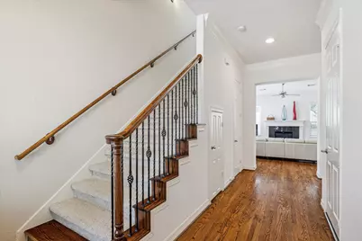 3203 Holly Path Drive, Houston, TX 77042 - Photo 6