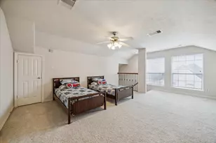 3203 Holly Path Dr, Houston, TX 77042 - Photo 44