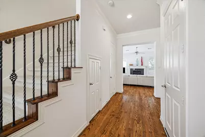 3203 Holly Path Drive, Houston, TX 77042 - Photo 8