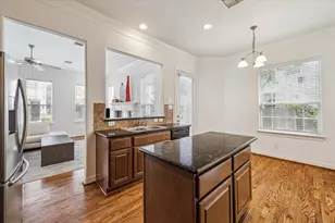 3203 Holly Path Dr, Houston, TX 77042 - Photo 20