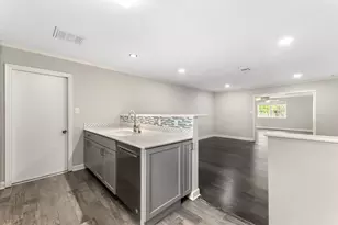 12219 Wessex Dr, Houston, TX 77089 - Photo 8