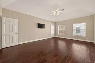 5708 Petty St, Houston, TX 77008 - Photo 36