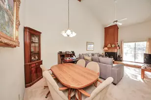 9433 Pagewood Ln, Houston, TX 77063 - Photo 14